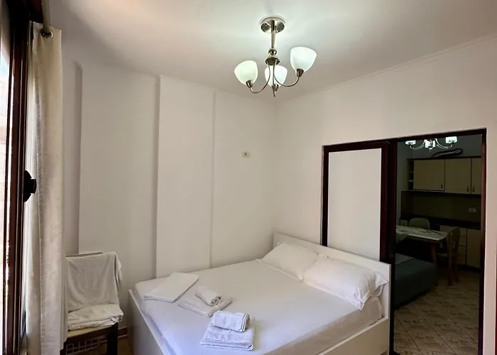 Cela Houses * גולם