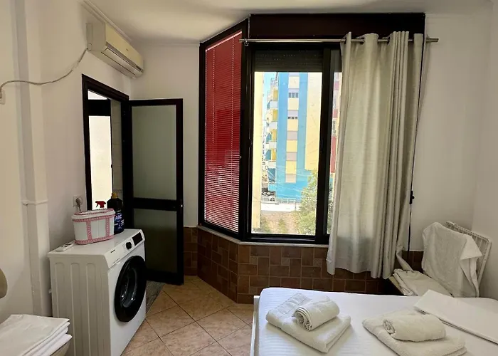 Cela Houses アパート